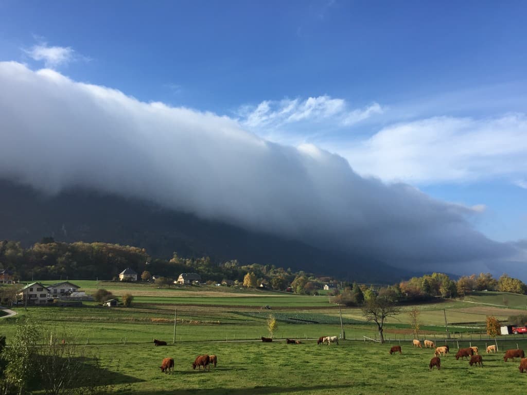 Avalanche de nuages sur l'épine