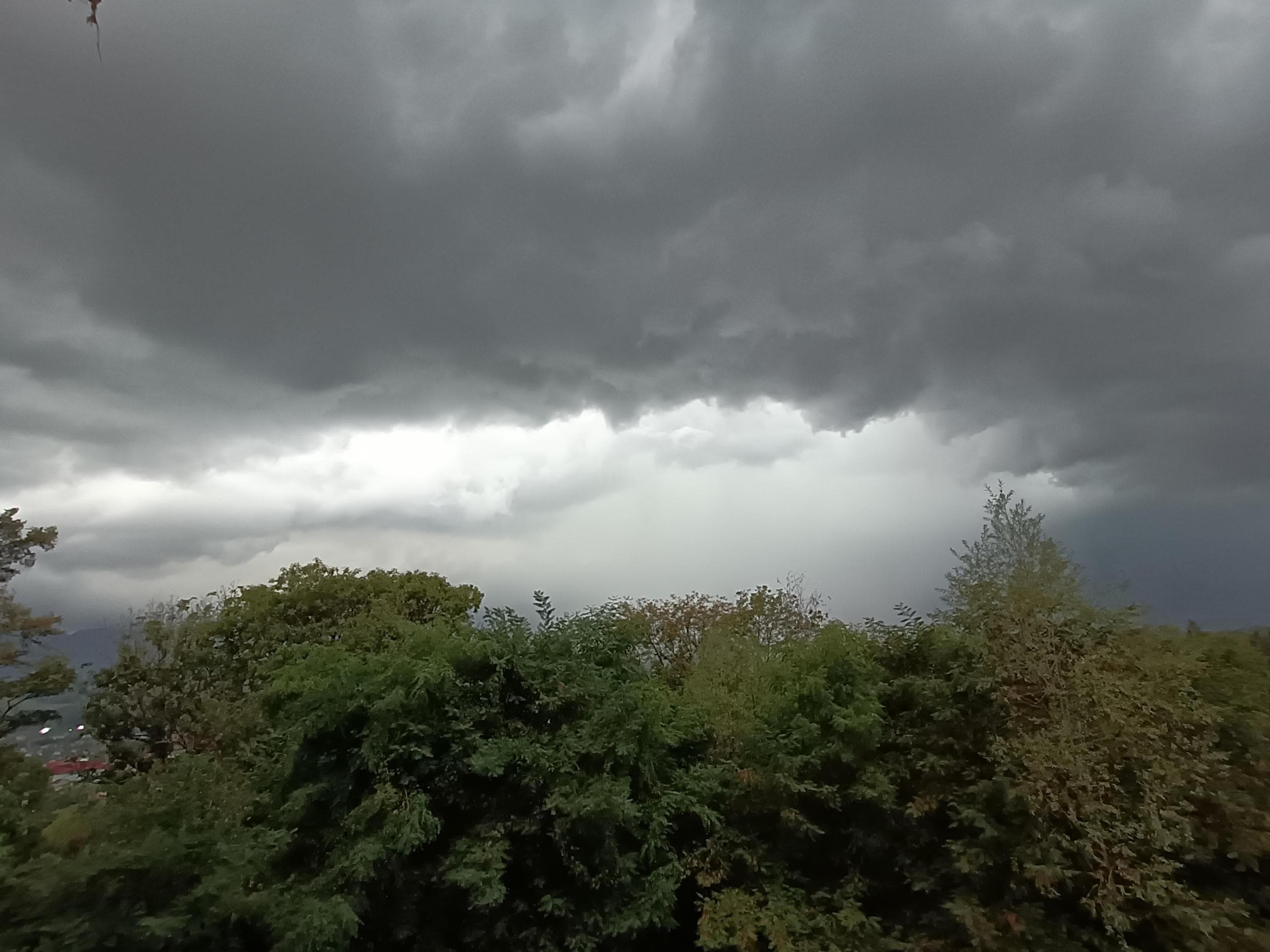 Orage sur l'épine