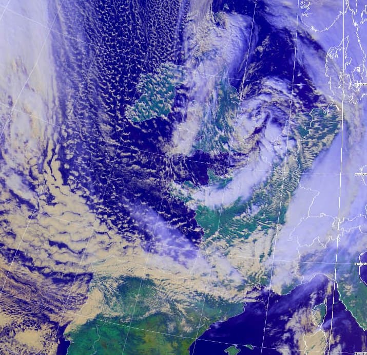 Image d'illustration pour Giboulée, orage, vent et neige à Paris autour de la dépression Jake