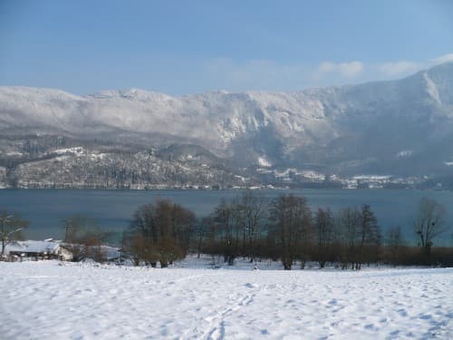 Paysage hivernal sur le lac
