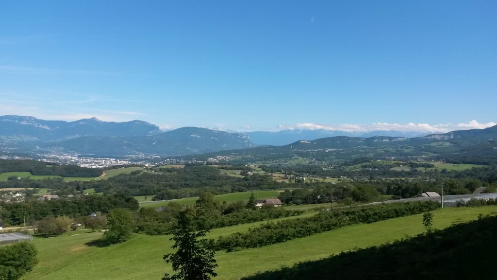La campagne près de la ville