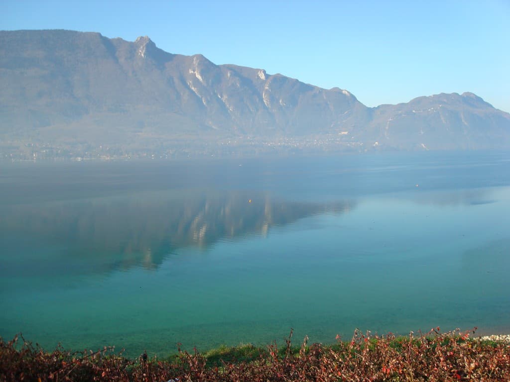 le lac du Bourget au couleur turquoise
