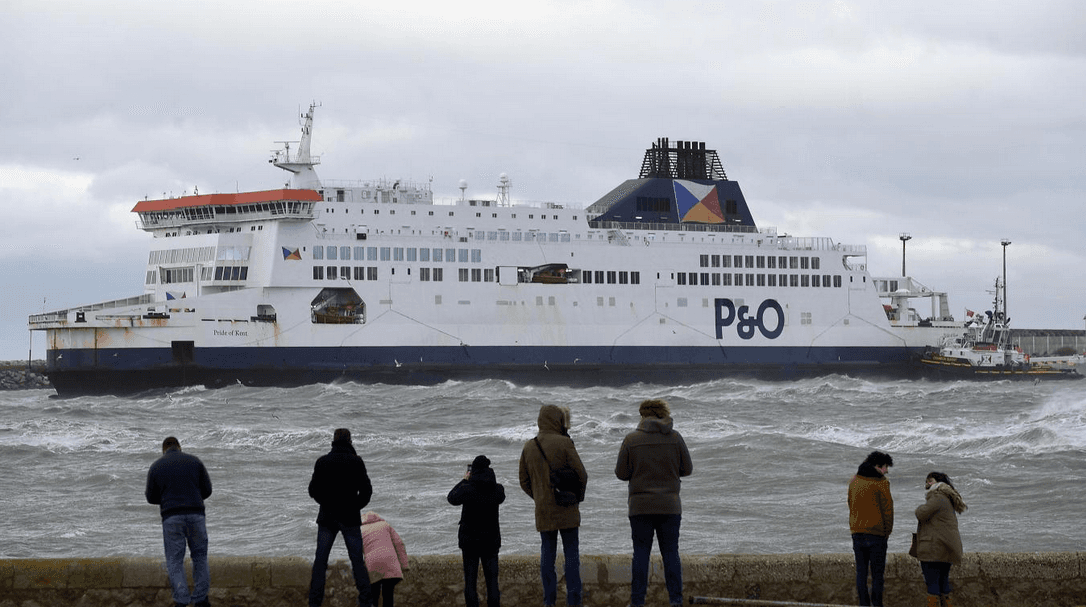 Image d'illustration pour La tempête Xanthos touche les côtes de la Manche