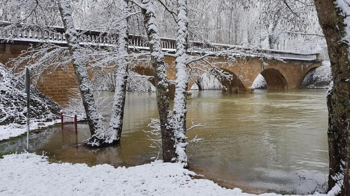 Image d'illustration pour Sevère et tardif coup de froid, vent glacial et neige